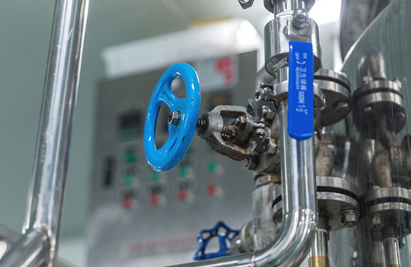 不銹鋼法蘭閘閥在水處理與蒸汽系統中的調節功能